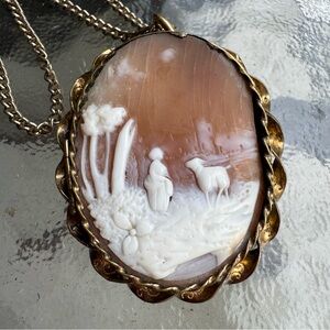 Gold Toned Rope Trim Pastoral Scene Carved Shell Cameo Locket Pendant Victorian